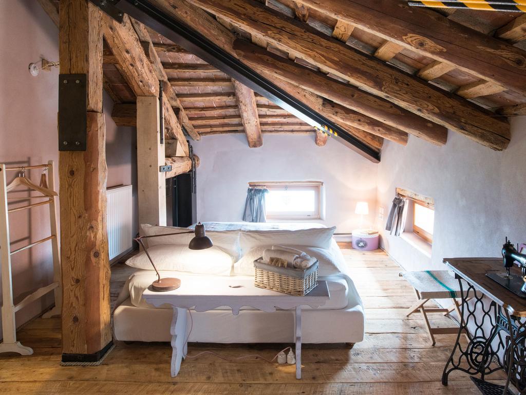 La Scuola Guesthouse Lusiana Luaran gambar
