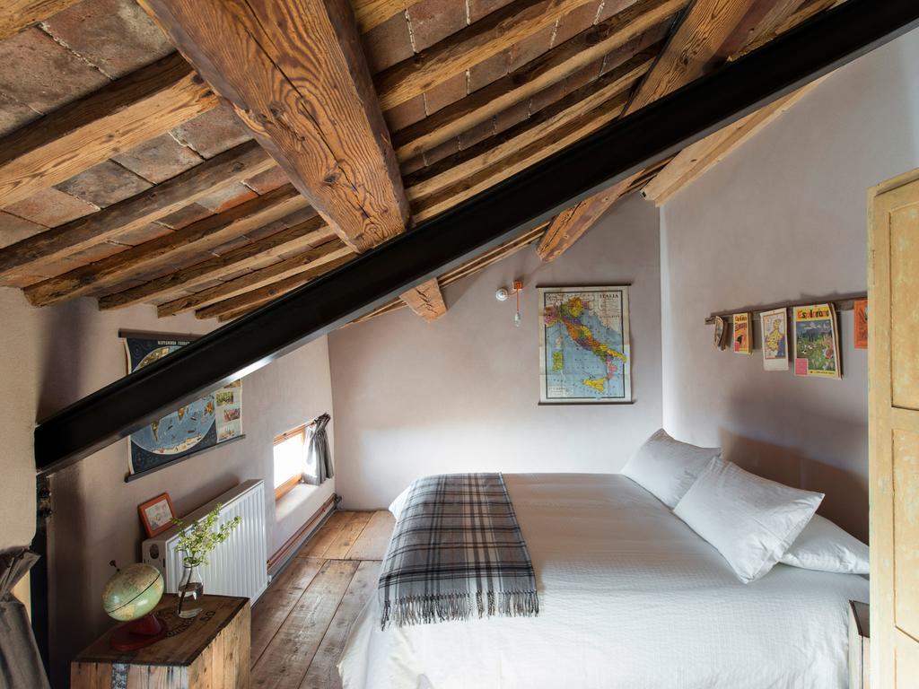 La Scuola Guesthouse Lusiana Luaran gambar